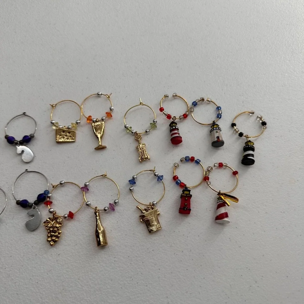 Set Of 17 wine Charms With Assorted Pendants &‎ Beads lighthouse bar ware gold